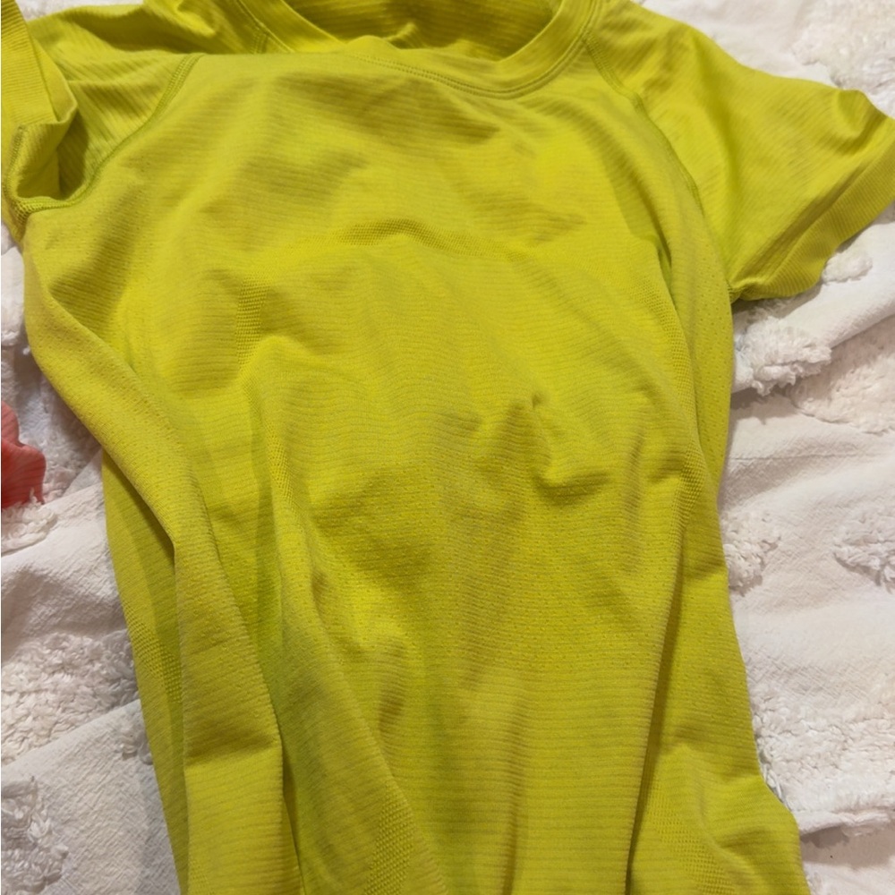 lululemon athletica Lime Short Sleeve Tee